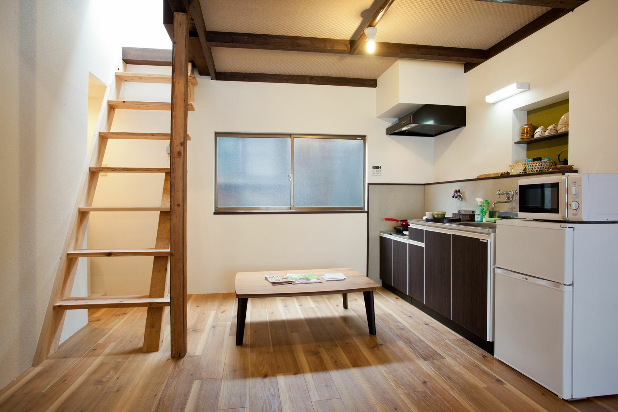 אוסקה Guest House Kurofuneya מראה חיצוני תמונה