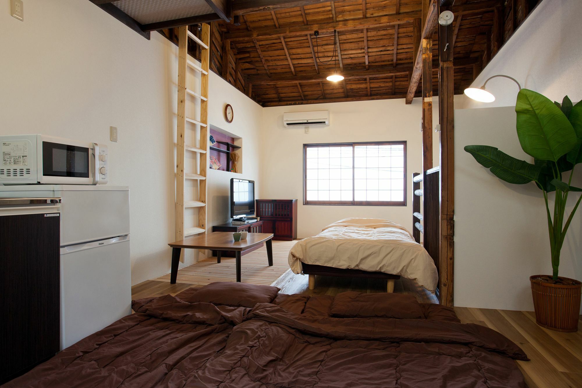 אוסקה Guest House Kurofuneya מראה חיצוני תמונה